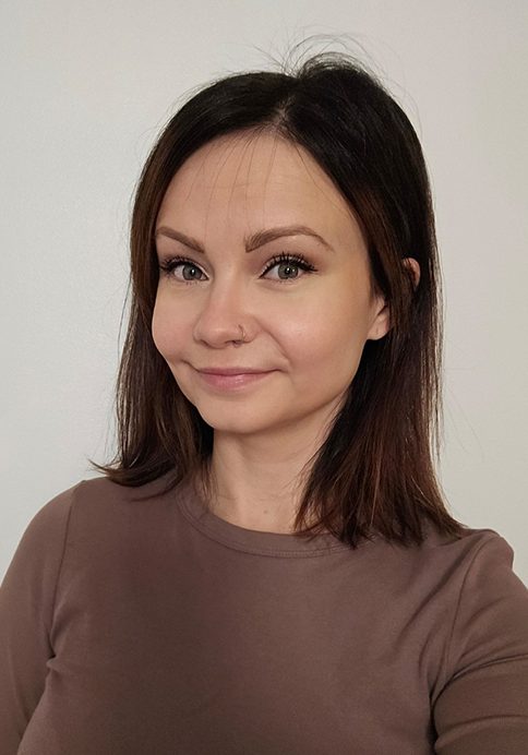 Lähikuvassa Annariina Lohiranta.